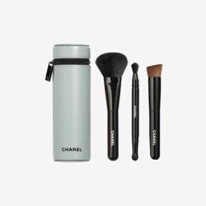 Les Pinceaux Chanel 3 Essential Makeup Brushes Set Sage Green Leather Case New